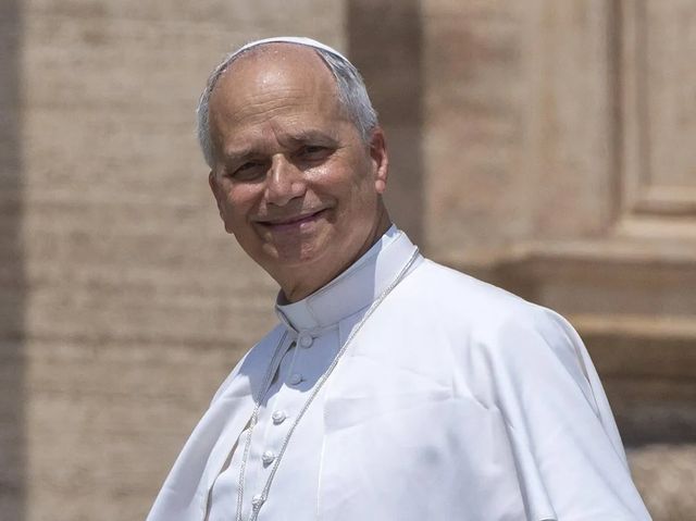 Il Papa, bulimia da social, la nostra società è malata