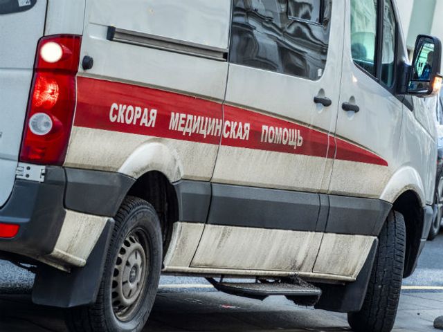 В Москве погиб выпавший из окна высотного здания мужчина