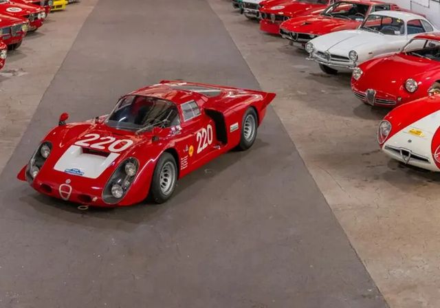 Joyas de Alfa Romeo a subasta: una colección con el espíritu 'Quadrifoglio'
