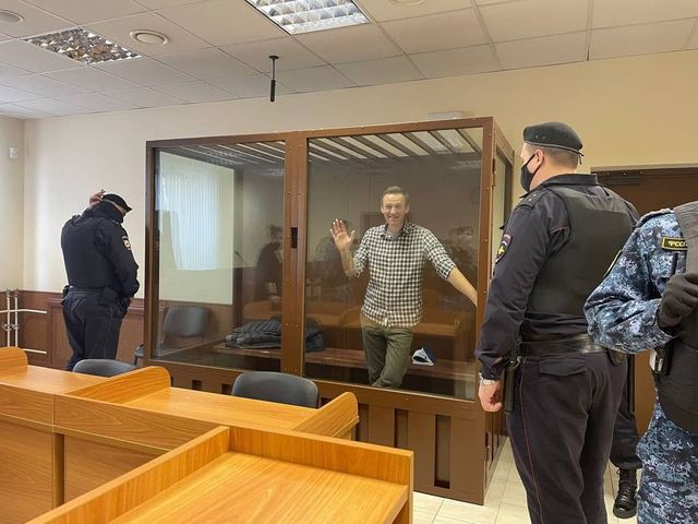 Alexei Navalnîi, vizat de mai multe proceduri judiciare, riscă muncă forțată timp de aproape trei ani