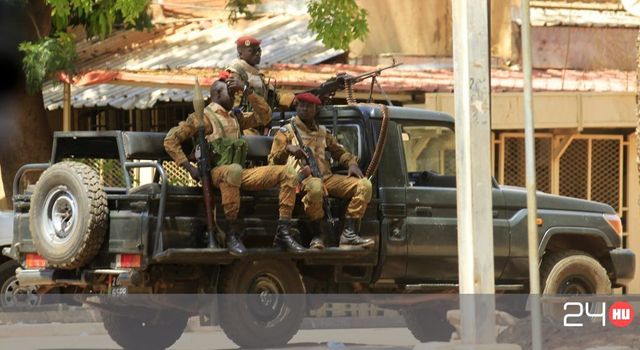 Harminc embert megöltek fegyveresek Burkina Faso keleti részén