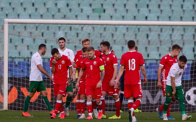 България загуби от Беларус, футболист №1 дебютира за националния