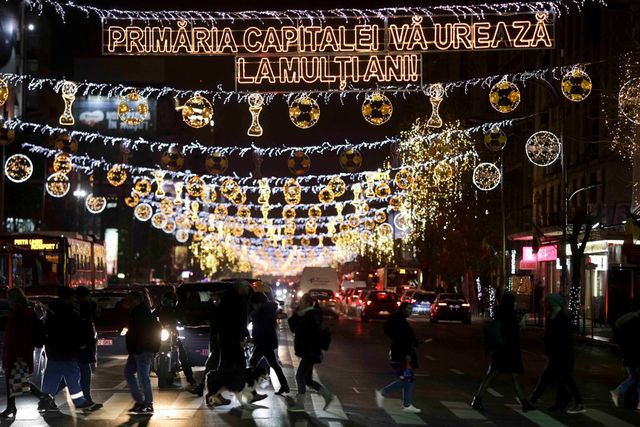 Primăria Capitalei vrea să instaleze luminițe de Crăciun de peste 5 milioane de lei. Ce zone vor fi decorate