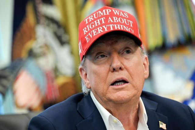 Trump, imporremo dazi sui mobili importati dall'estero