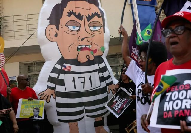 Bolsonaro se enfrenta a una pena de siete años de prisión en un juicio al que no asiste