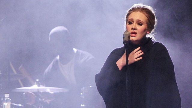 Adele și Ed Sheeran au refuzat să cânte la concertul de după încoronarea regelui Charles al III-lea, anunță presa britanică