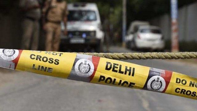Retired school teacher stabs daughter-in-law, wife in Rohini