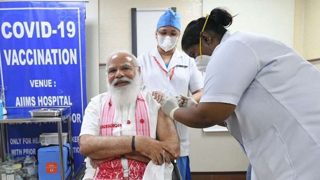 PM Modi takes his first dose of vaccine against COVID-19