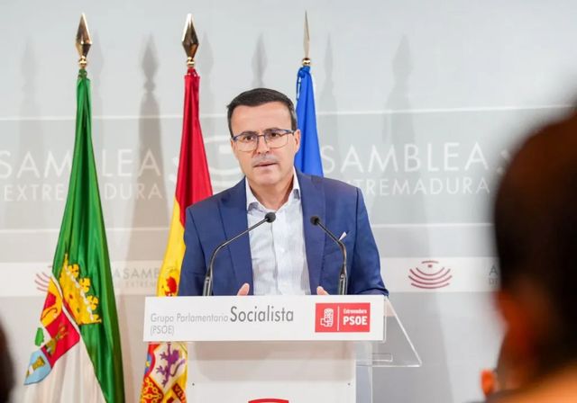 El PSOE extremeño confirma que Gallardo será su candidato en las elecciones del 21-D