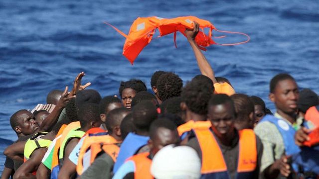 Unhcr: evacuazione umanitaria di 98 rifugiati dalla Libia all'Italia