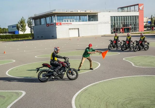La patronal europea del sector de la moto presenta su estrategia de seguridad vial