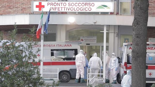 Coronavirus, a Napoli pochi posti letto liberi in terapia intensiva