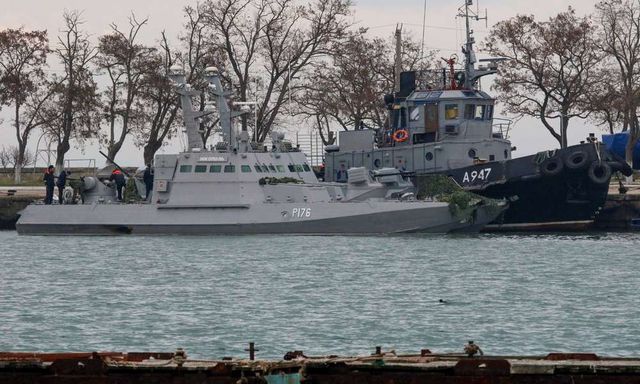 Eltűntek a krími kikötőből az oroszok által tavaly elfogott ukrán hadihajók