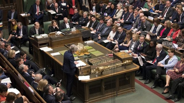 Британският парламент отхвърли план на лейбъристите за Брекзит без споразумение