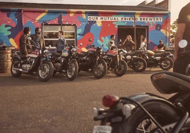 Triumph actualiza su icónica gama Bonneville con más electrónica y confort