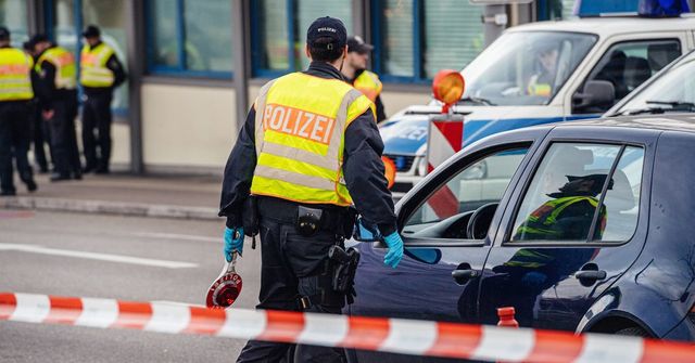 Německá ministryně chce stálé kontroly na hranici a nasazení německých policistů v Česku