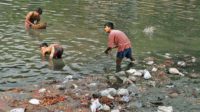 Uttar Pradesh govt to pay Rs 25 lakh fine for polluting Ganga