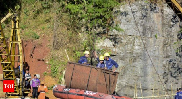 Miner's Body Pulled Out From Flooded Mine 42 Days After 15 Were Trapped