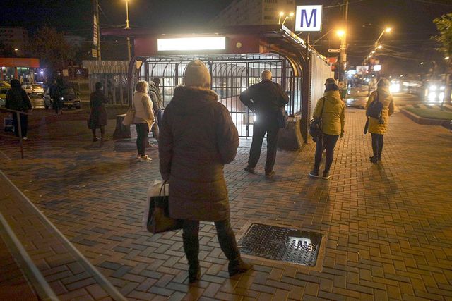Angajații de la metrou amenință cu o nouă grevă în decembrie