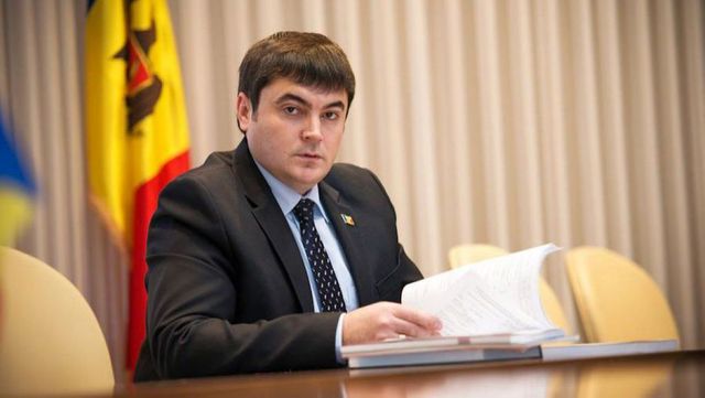 Un fost deputat a devenit director al Fondului de Investiții Sociale din Moldova