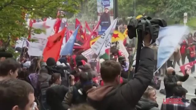 Scontri tra manifestanti-polizia a Istanbul per il Primo Maggio