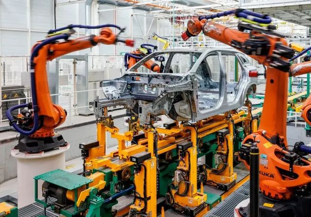 Stellantis y Renault piden reformas urgentes a Europa para no perder peso en automoción