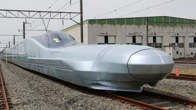 Japonia testează cel mai rapid tren din lume