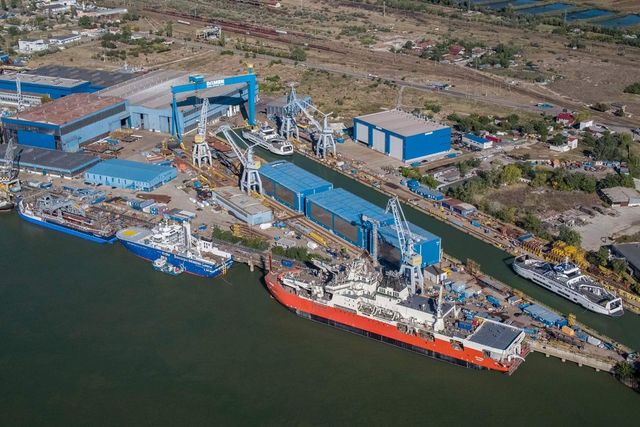 Damen anunță concedierea a sute de angajați de pe șantierele navale din România