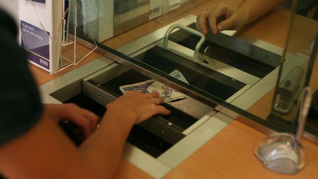 Cîțu îi învață pe români ce să facă dacă băncile refuză amânarea plății ratelor