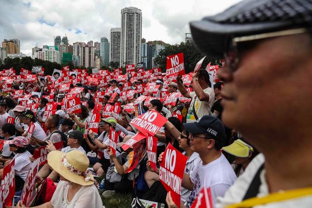 Hong Kong, Lam: La legge sulle estradizioni è sospesa