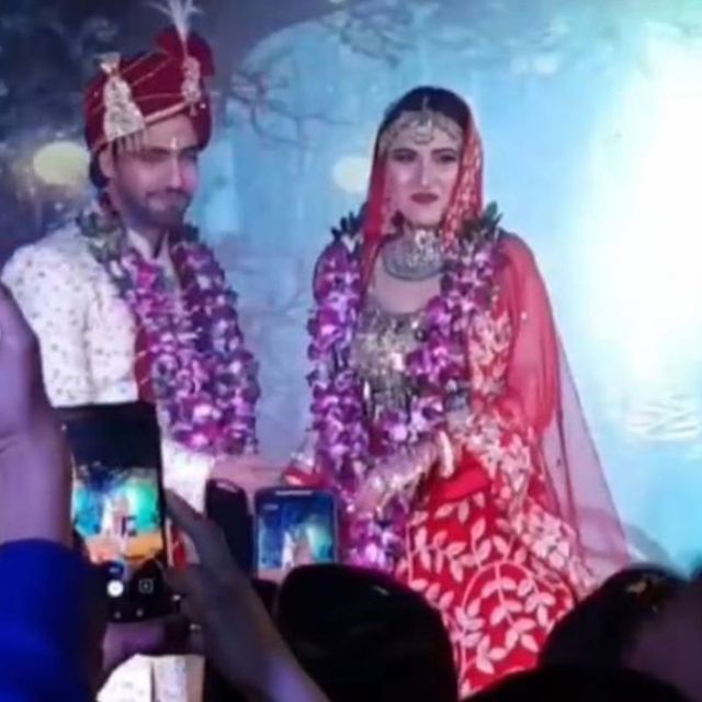 Television actors Sheena Bajaj, Rohit Purohit get married in Jaipur after four years of relationship
