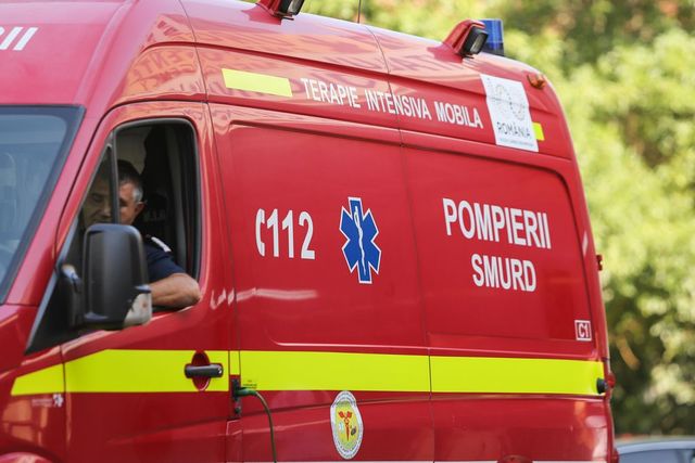 Accident cu șase mașini în județul Argeș. Trei persoane rănite și circulație restricționată