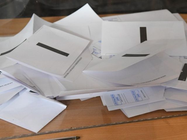 Евроизбори идват: ГЕРБ пред БСП, но разликата – под 2%
