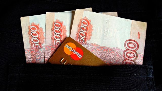 Более 200 млрд выделило правительство на выплаты семьям с детьми