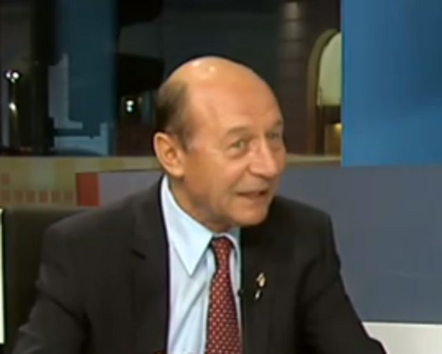 Traian Băsescu îi transmite un mesaj dur lui Liviu Dragnea, pe Facebook