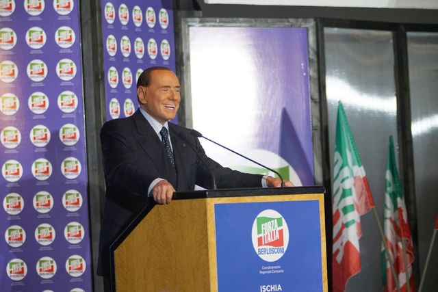 Berlusconi chiama alla mobilitazione: il 26 gennaio in piazza