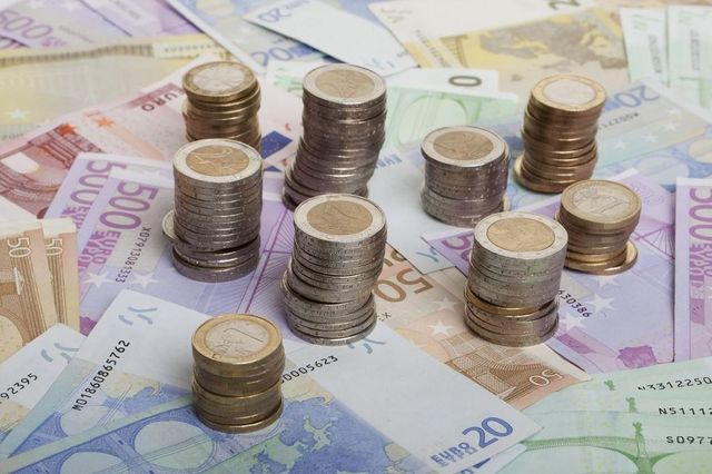 Guvernul a împrumutat miercuri 3,5 miliarde de euro, în cel mai mare împrumut de pe piețele externe