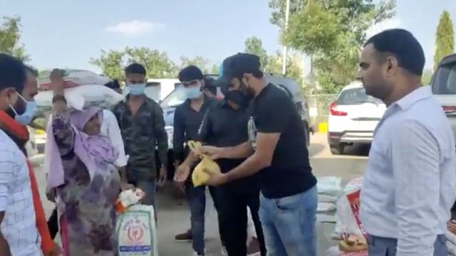 Mohammad Shami distributes food, masks in Uttar Pradesh