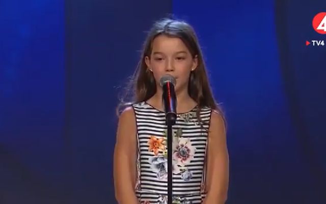VIDEO ​Eva, fetița de 10 ani a unor romni, n finală la Suedezii au talent. Vocea cu care a vrăjit juriul