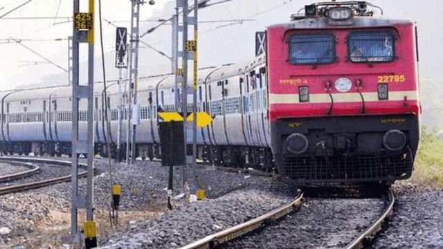 Railways Now Keeping Record of Destination Address of Passengers for Contact Tracing