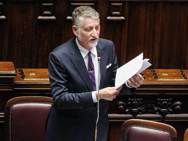 Lite tra Giuli, il Corriere e Galli della Loggia: cosa succede