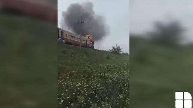 Un tren cu pasageri, de pe ruta Ungheni - Bălți, a luat foc pe șine
