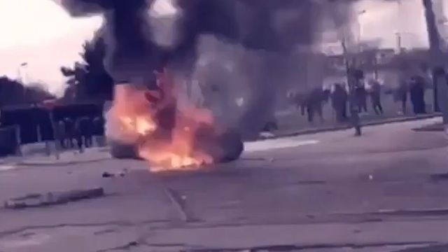 ″Желтые жилеты” во Франции нарушили планы футбольных фанатов
