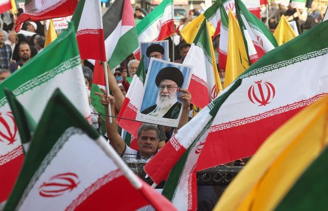 Khamenei, 'Israele schiacciato, abbiamo vinto'