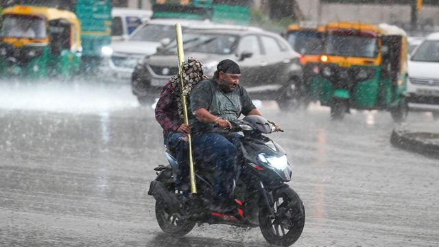 Weather Office Issues 'Red Alert' For Goa, 'Orange Alert' For Mumbai Today