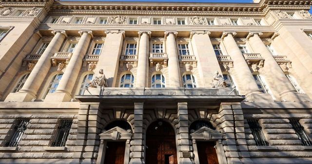 Matolcsy Ádám barátja bajban lehet, zárolhatták a bankszámláját