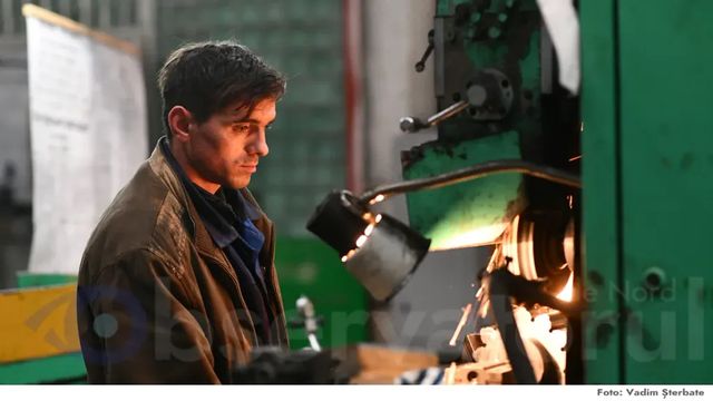 Guvernul lansează programul de susținere a tinerilor pentru primul loc de muncă în industrii strategice