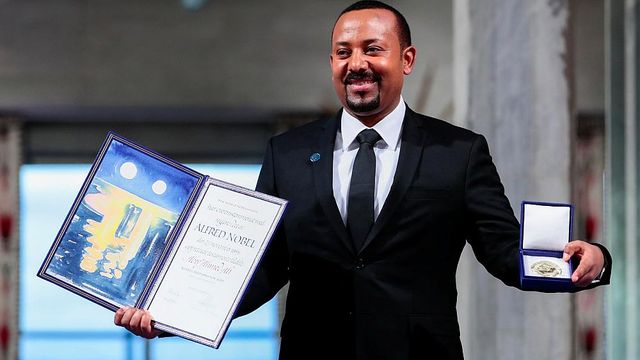 Премьер-министру Эфиопии вручили Нобелевскую премию мира