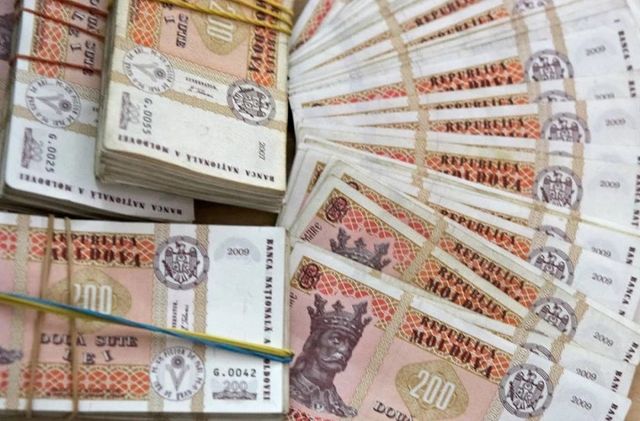 Guvernul a majorat cu 25 la sută salariul minim pe țară