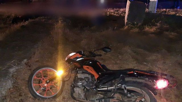 Doi frați de 14 și 16 ani au murit într-un grav accident rutier de motocicletă, la Chetrosu